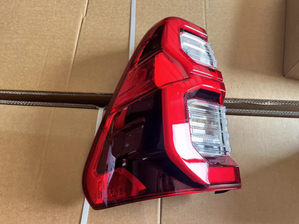 Hilux Revo 2015-2025 RED Taillamp