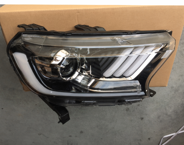 FORD RANGER 2015-2019 HEADLIGHT