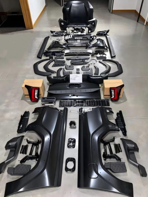 676589568_1579226260869949_1805745171571550948_n 2015-2025 HILUX REVO UPGRADE TO 2026 TRAVO BODY KITS