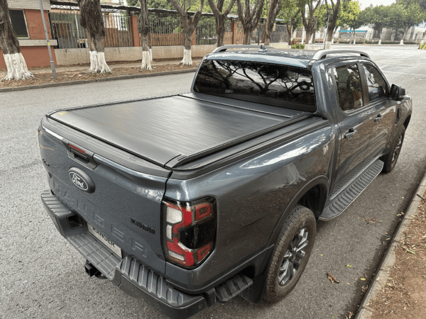 MANUAL RETRACTABLE ROLL COVER