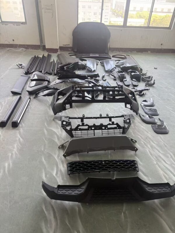 微信图片_20260421221657_1593_53 2015-2025 HILUX REVO UPGRADE TO 2026 TRAVO BODY KITS