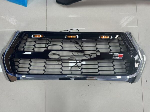 H892a4d06cf3640e5ba5278bae981eba2O GR TYPE GRILL WITH LED FOR HILUX REVO 2021